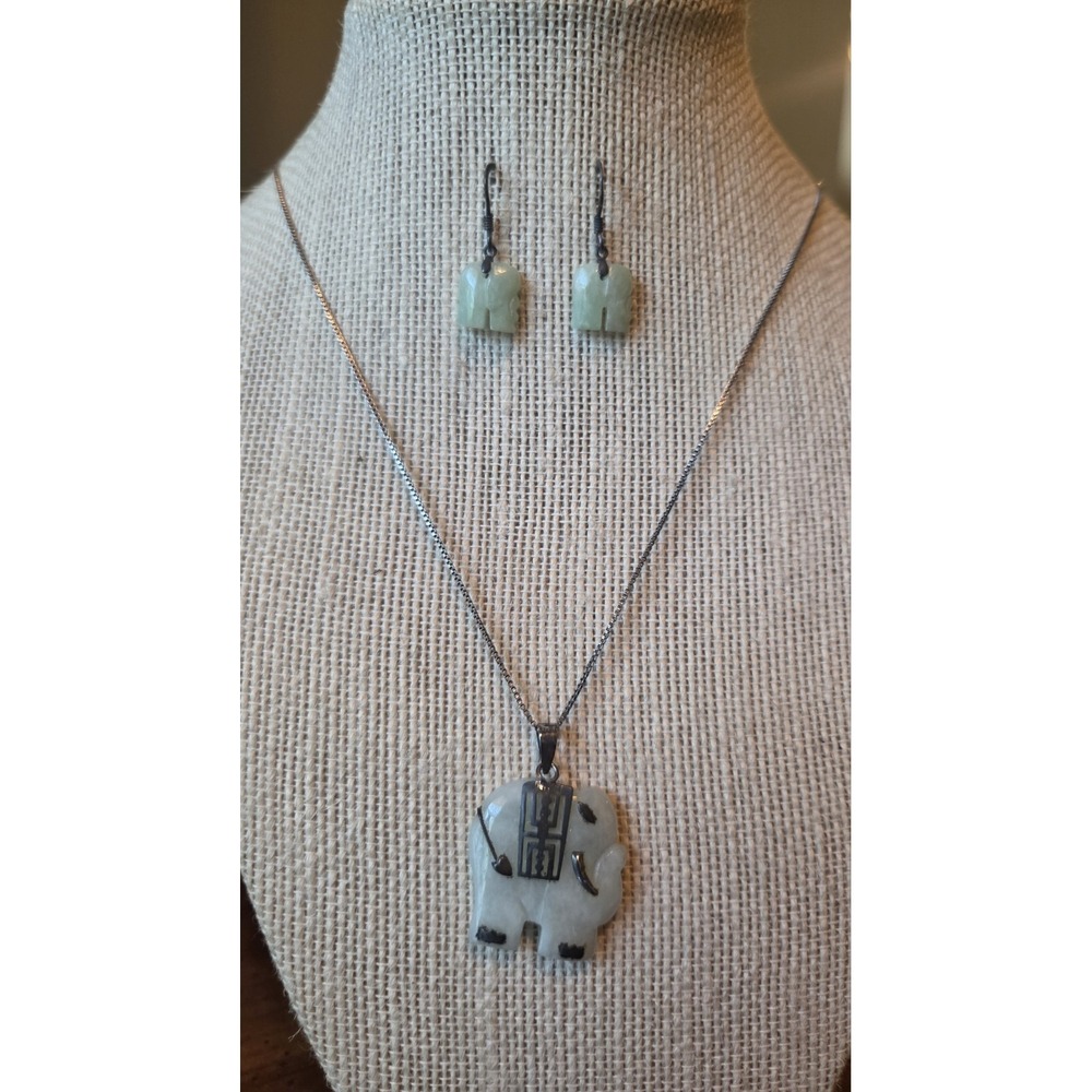 Vintage Sterling Silver & Pale Green Jade‎ Elephant Necklace Pendant & Earrings